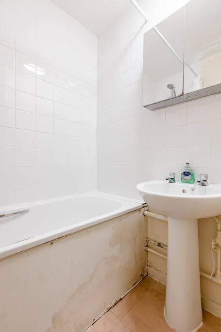 Apartamento One Bed - 25 Mins From London Bridge Exterior foto